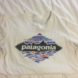 White mens patagonia tshirt MENS SMALL